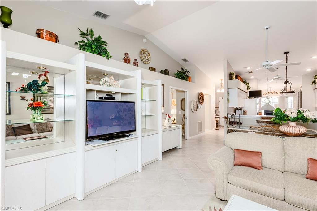 8055 Tiger Cv 608, Naples, FL 34113-4