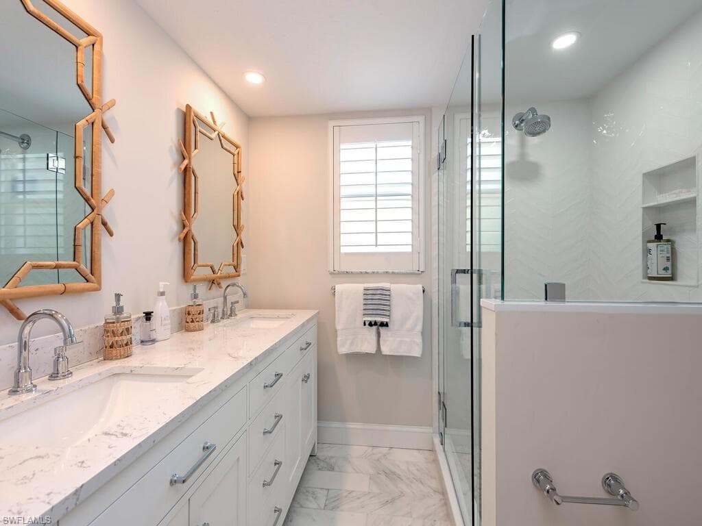 823 Tanbark Dr 204, Naples, FL 34108-12