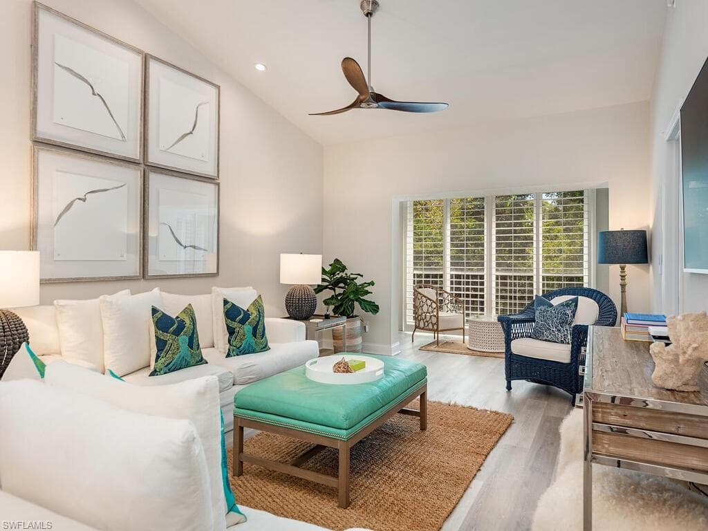 823 Tanbark Dr 204, Naples, FL 34108-4