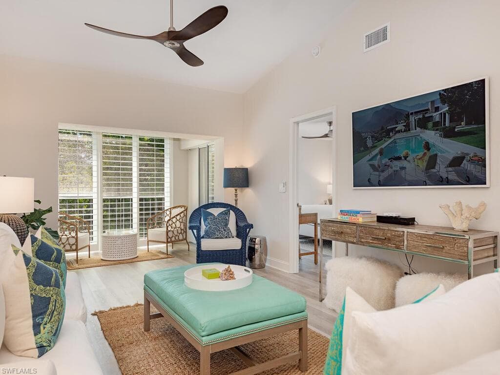 823 Tanbark Dr 204, Naples, FL 34108-6