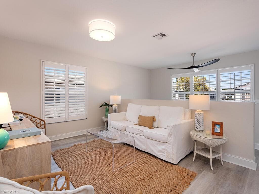 823 Tanbark Dr 204, Naples, FL 34108-7
