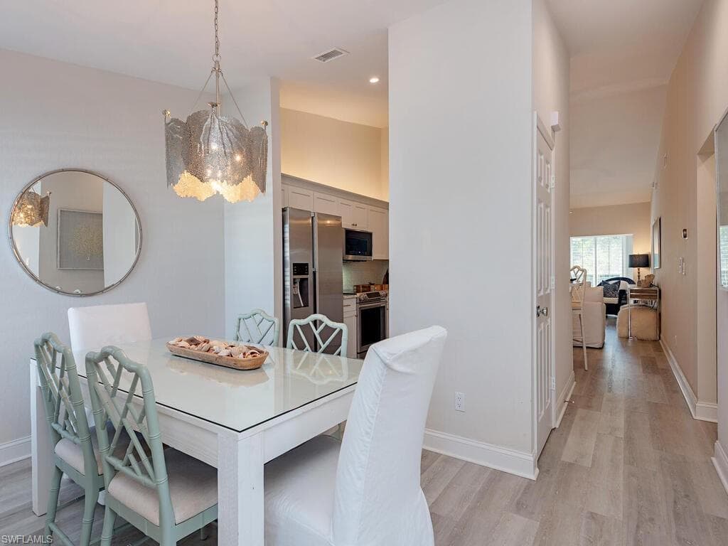 823 Tanbark Dr 204, Naples, FL 34108-8