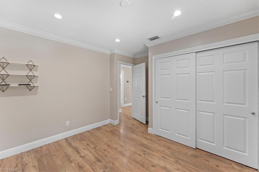 2820 White Blvd, Naples, FL 34117-16