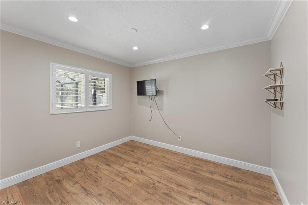 2820 White Blvd, Naples, FL 34117-18