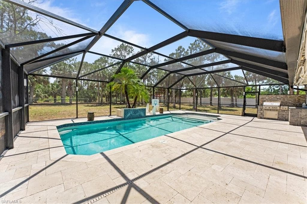2820 White Blvd, Naples, FL 34117-19