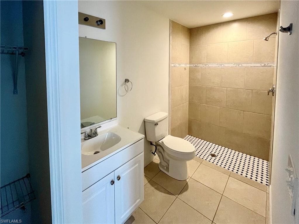141/143 Santa Barbara Blvd, Cape Coral, FL 33991-12