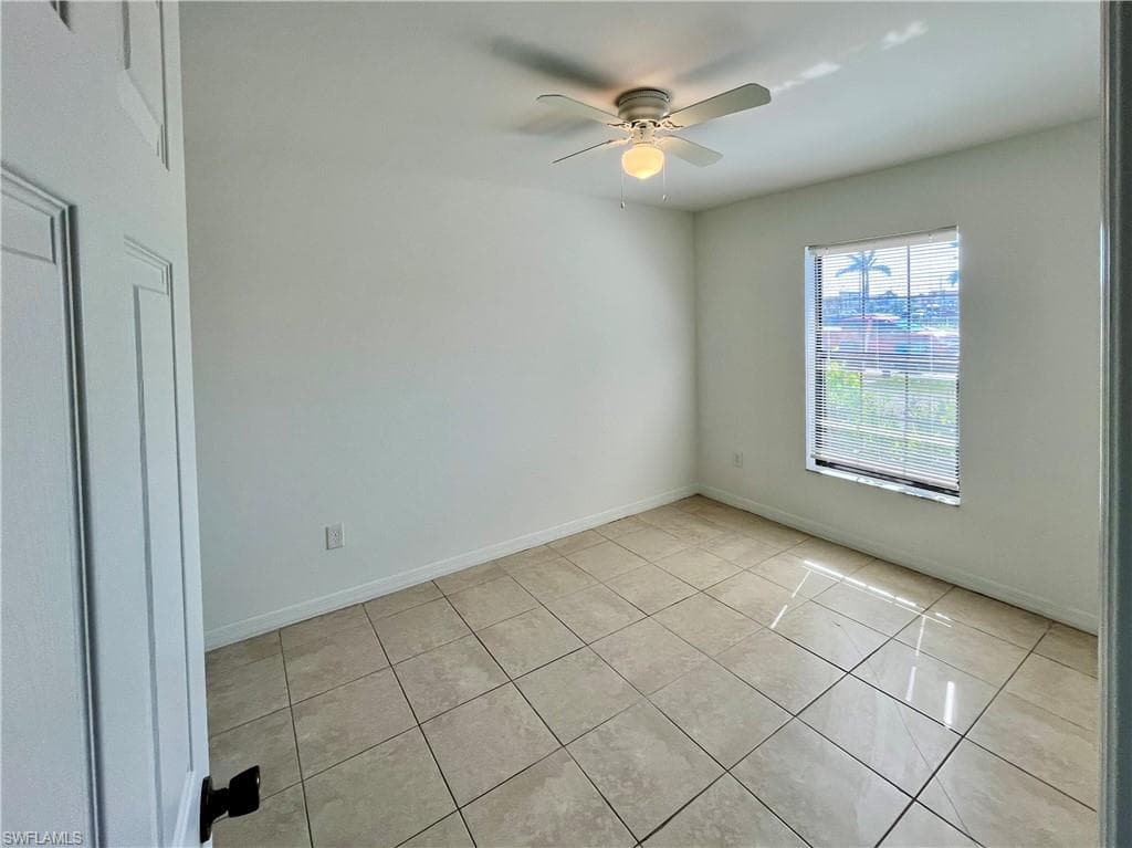 141/143 Santa Barbara Blvd, Cape Coral, FL 33991-14