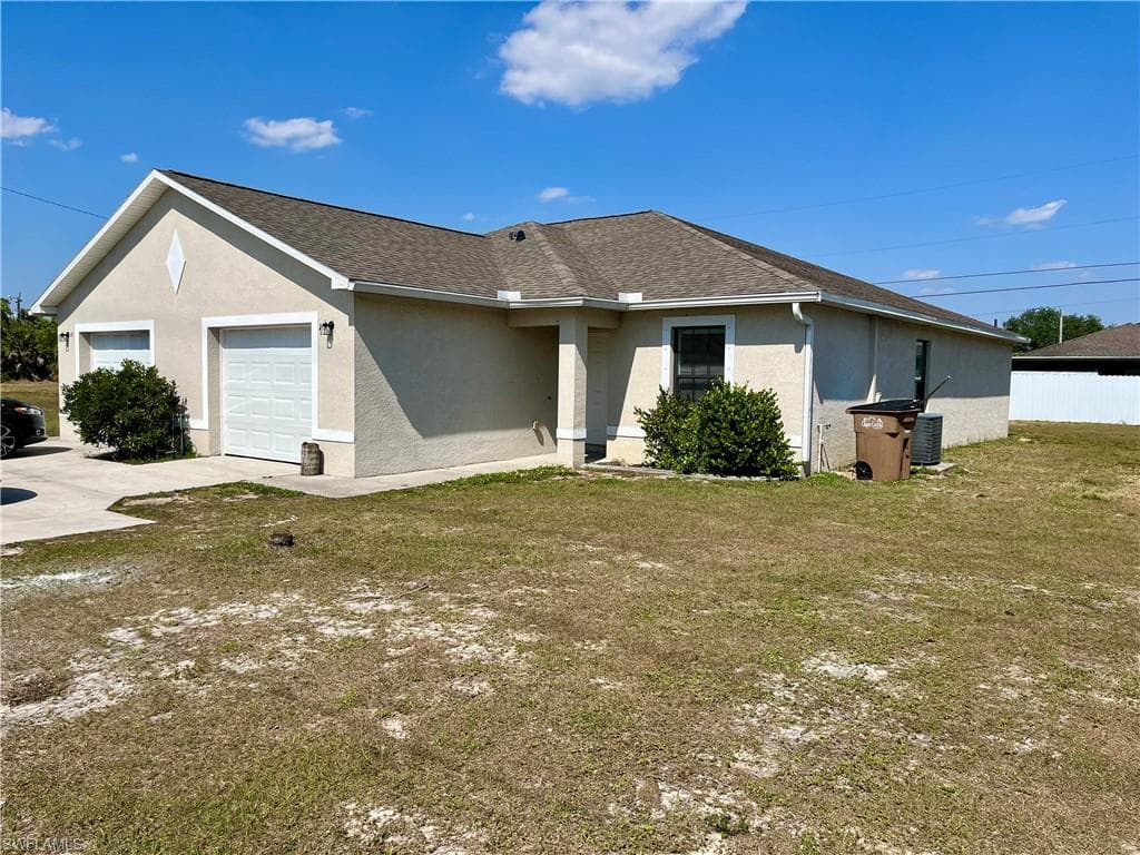 141/143 Santa Barbara Blvd, Cape Coral, FL 33991-1