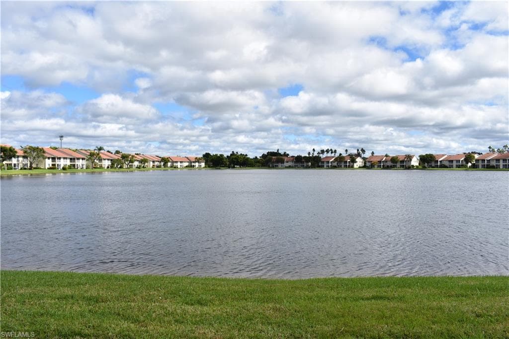 7724 Jewel Ln Y-101, Naples, FL 34109-4