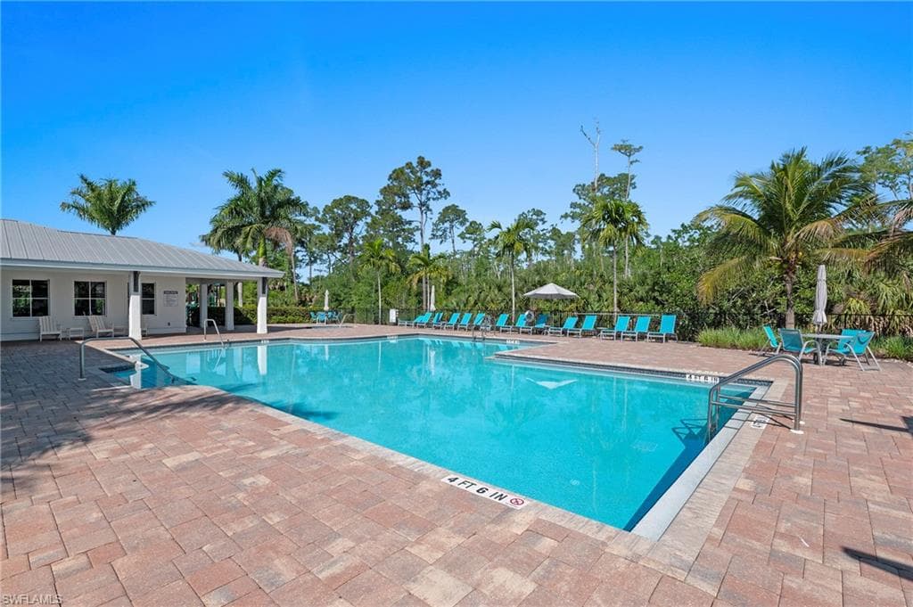 3865 Helmsman Dr, Naples, FL 34120-20