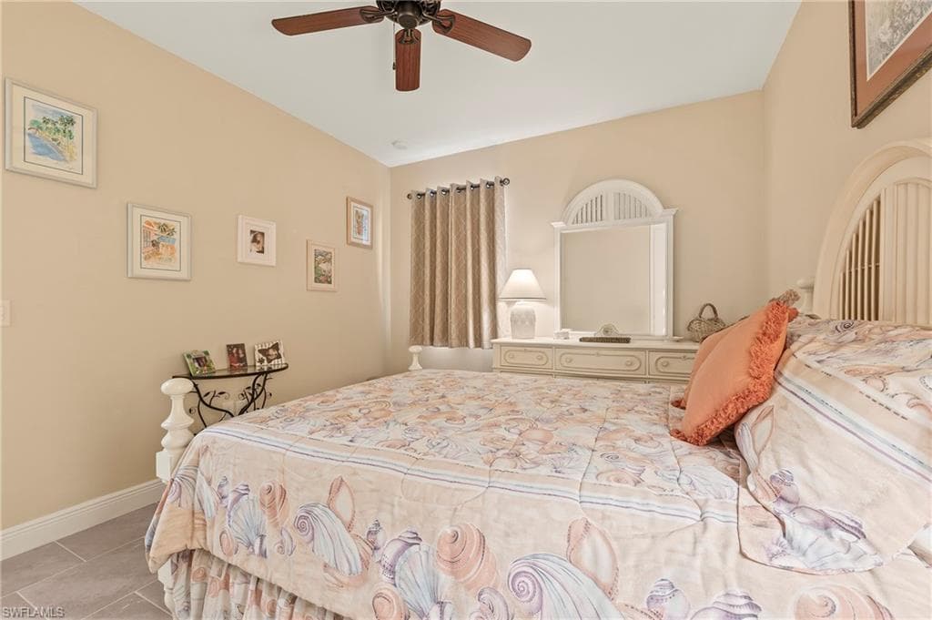 3865 Helmsman Dr, Naples, FL 34120-23