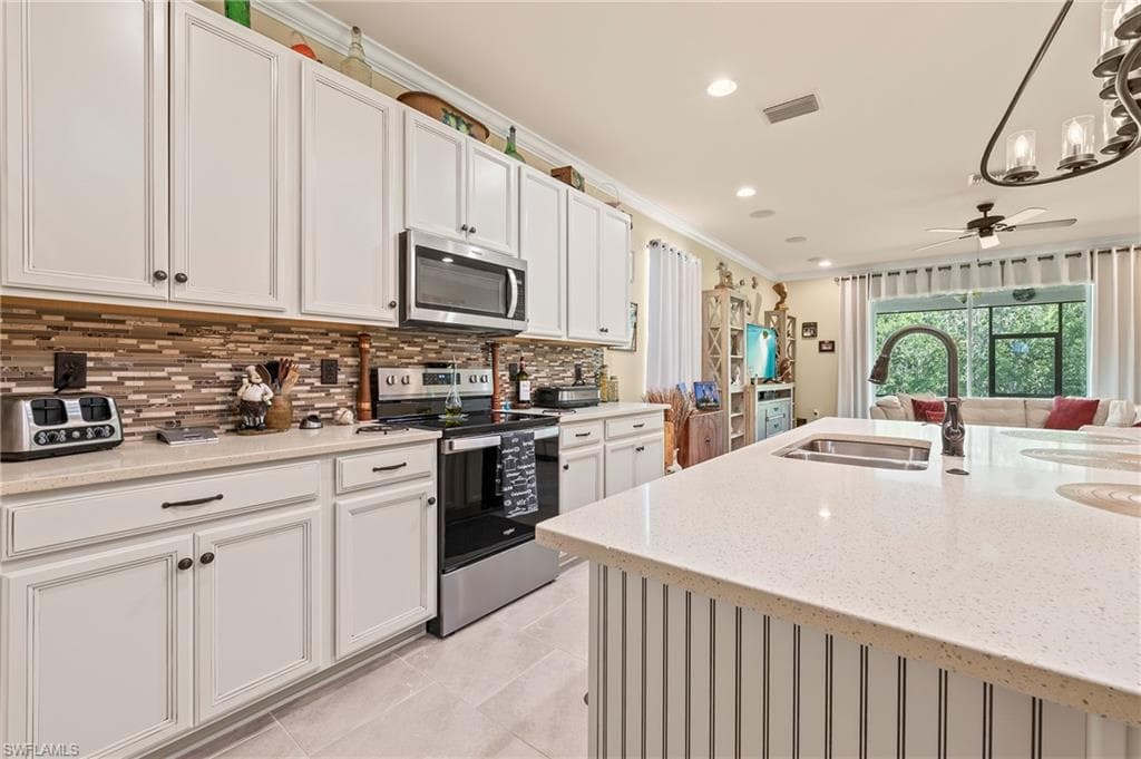 3865 Helmsman Dr, Naples, FL 34120-28
