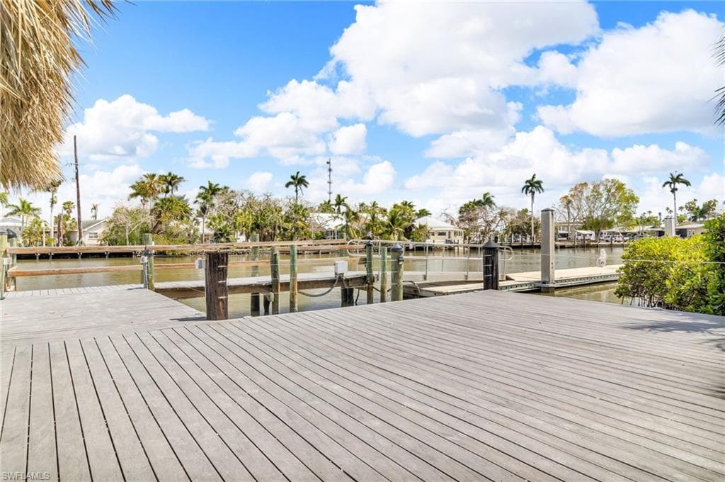 305 Storter Ave N 5, Everglades City, FL 34139-37