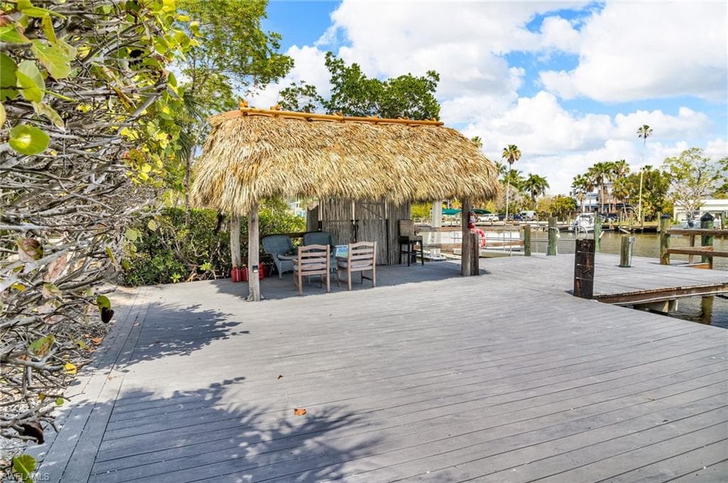 305 Storter Ave N 5, Everglades City, FL 34139-44