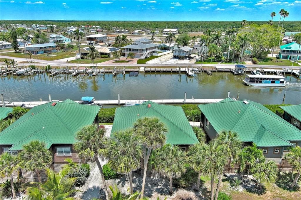 305 Storter Ave N 5, Everglades City, FL 34139-48