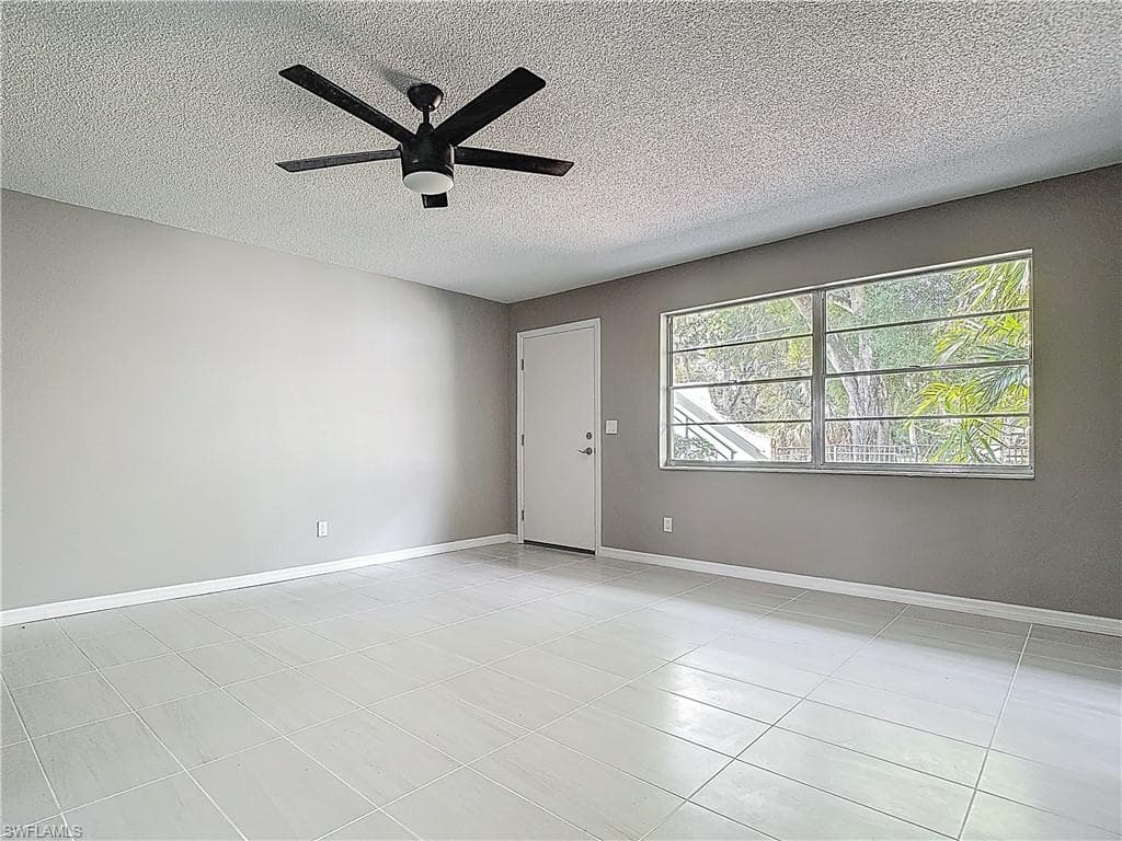 3225 Riverside Dr 63f, Fort Myers, FL 33916-8