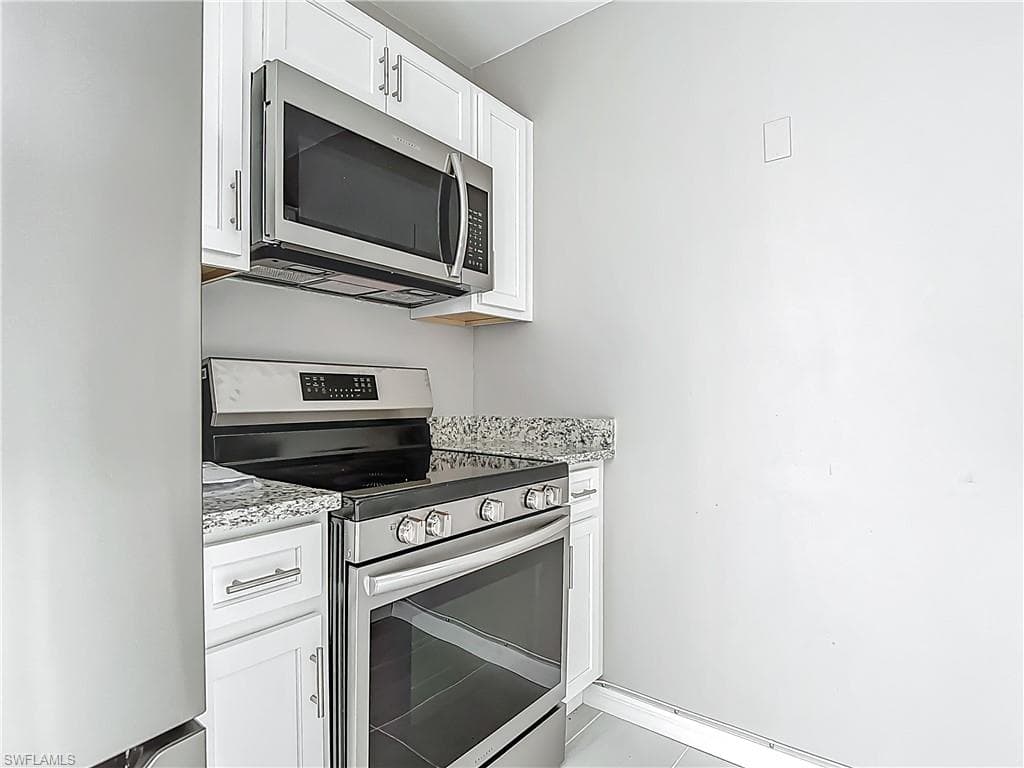 3225 Riverside Dr 63f, Fort Myers, FL 33916-17