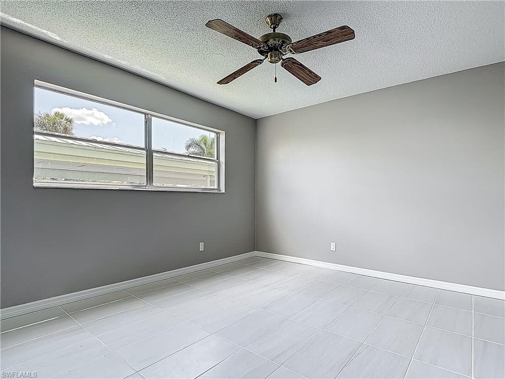 3225 Riverside Dr 63f, Fort Myers, FL 33916-19