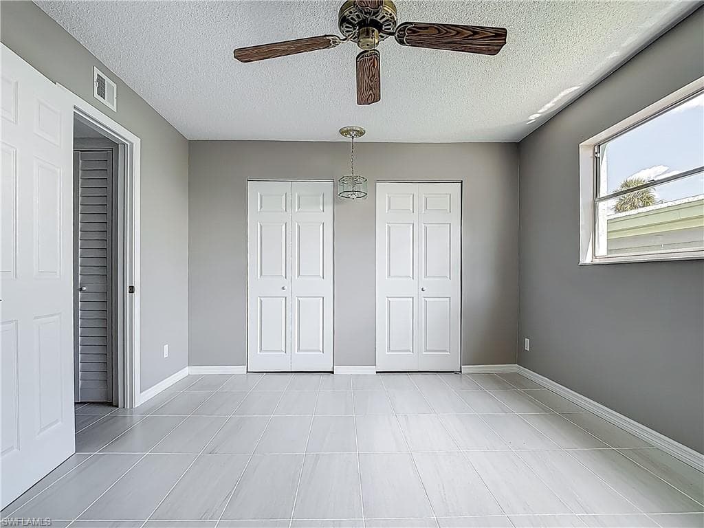 3225 Riverside Dr 63f, Fort Myers, FL 33916-23