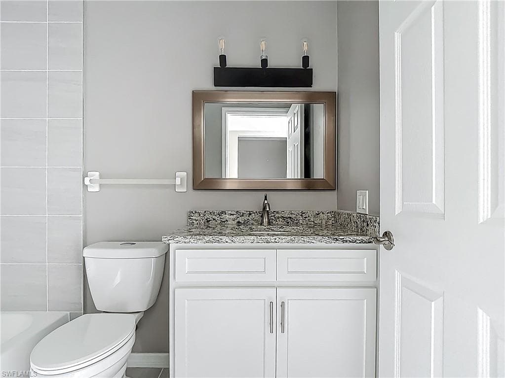 3225 Riverside Dr 63f, Fort Myers, FL 33916-24