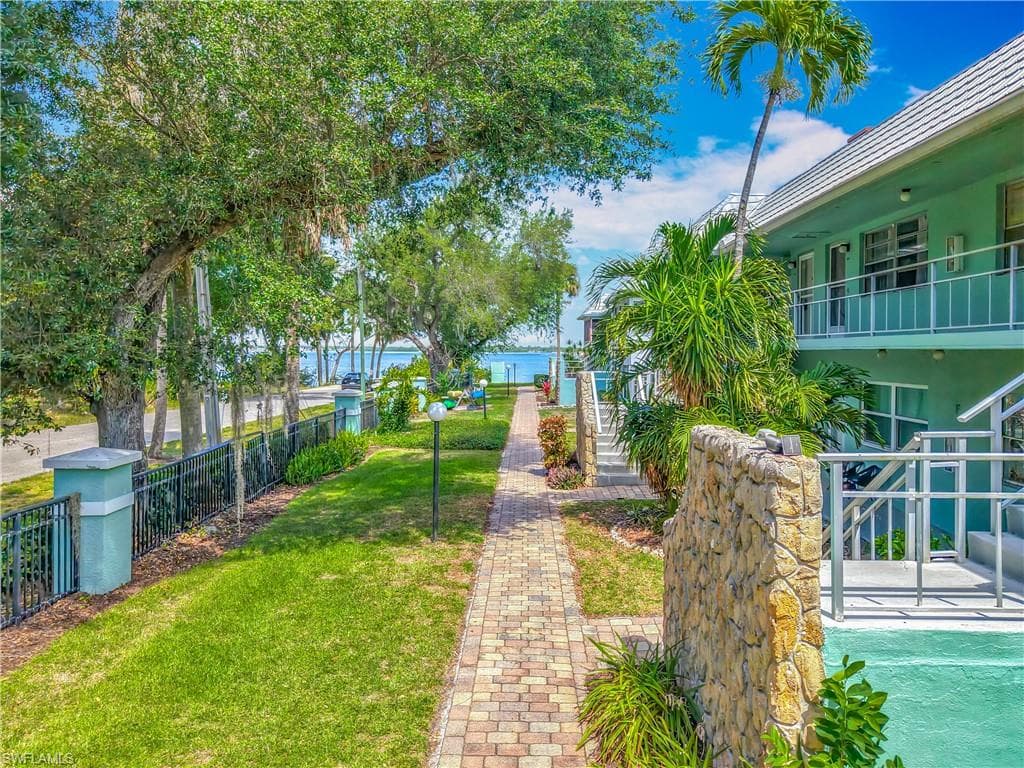 3225 Riverside Dr 63f, Fort Myers, FL 33916-1