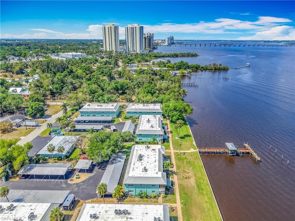 3225 Riverside Dr 63f, Fort Myers, FL 33916-32