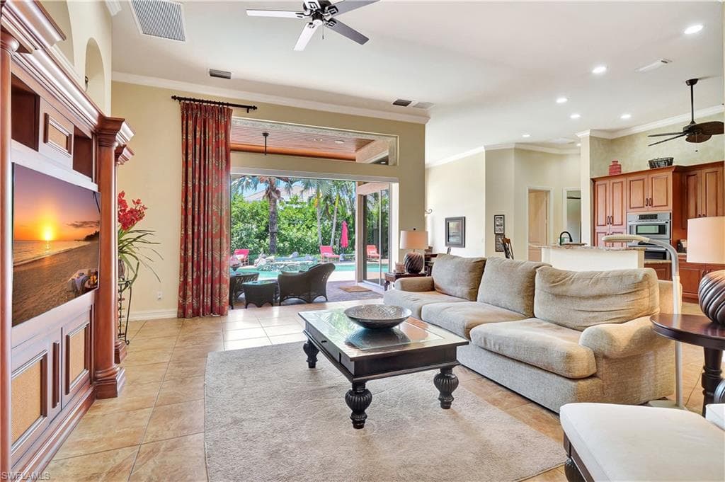 2363 Crayton Rd, Naples, FL 34103-13