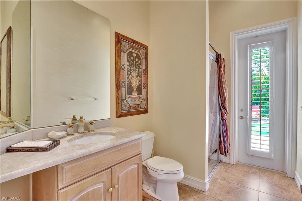 2363 Crayton Rd, Naples, FL 34103-22
