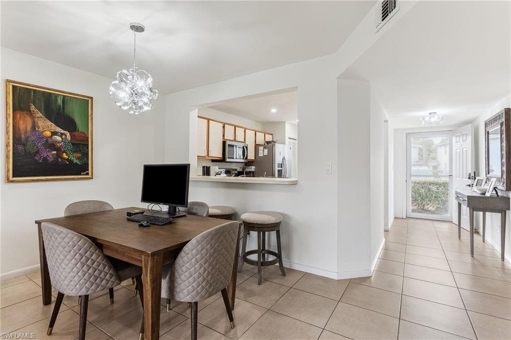 1350 Churchill Cir L102, Naples, FL 34116-4