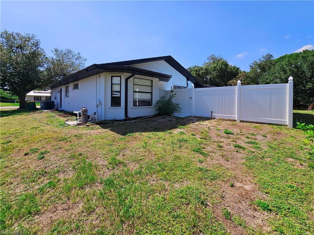 1178 Sultana St, Port Charlotte, FL 33952-44