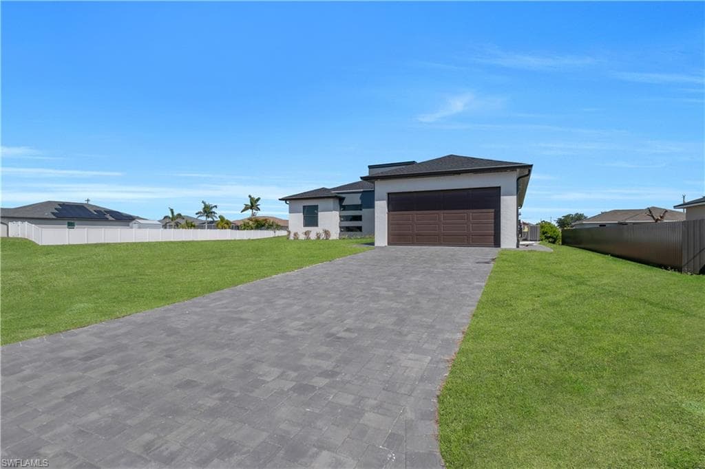 2909 6th Ave, Cape Coral, FL 33993-4