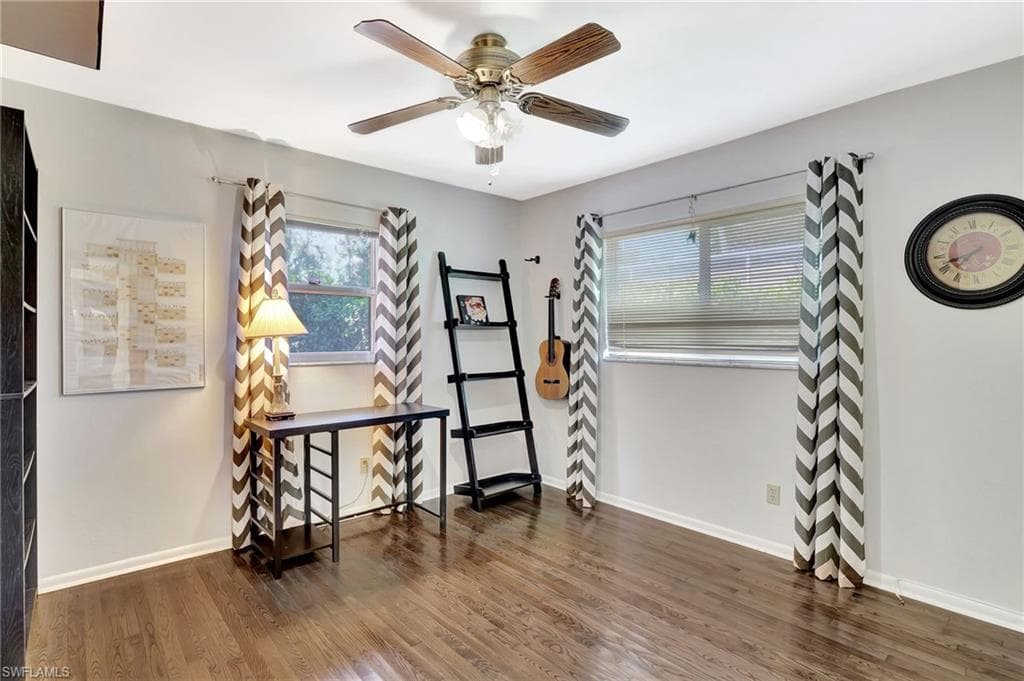 4384 Parrot Ave, Naples, FL 34104-21