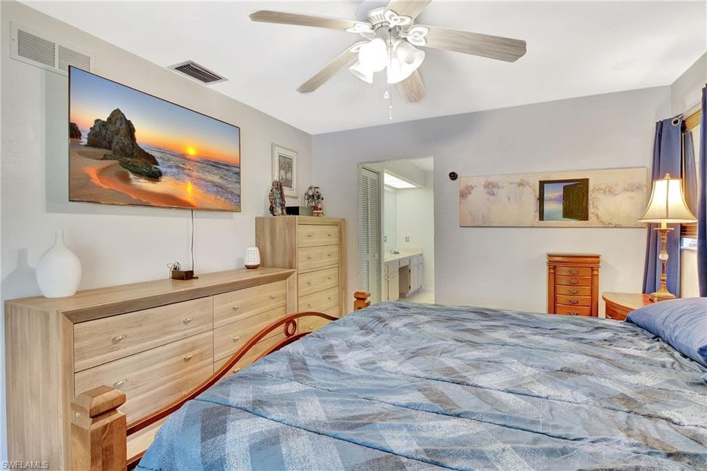 4384 Parrot Ave, Naples, FL 34104-26