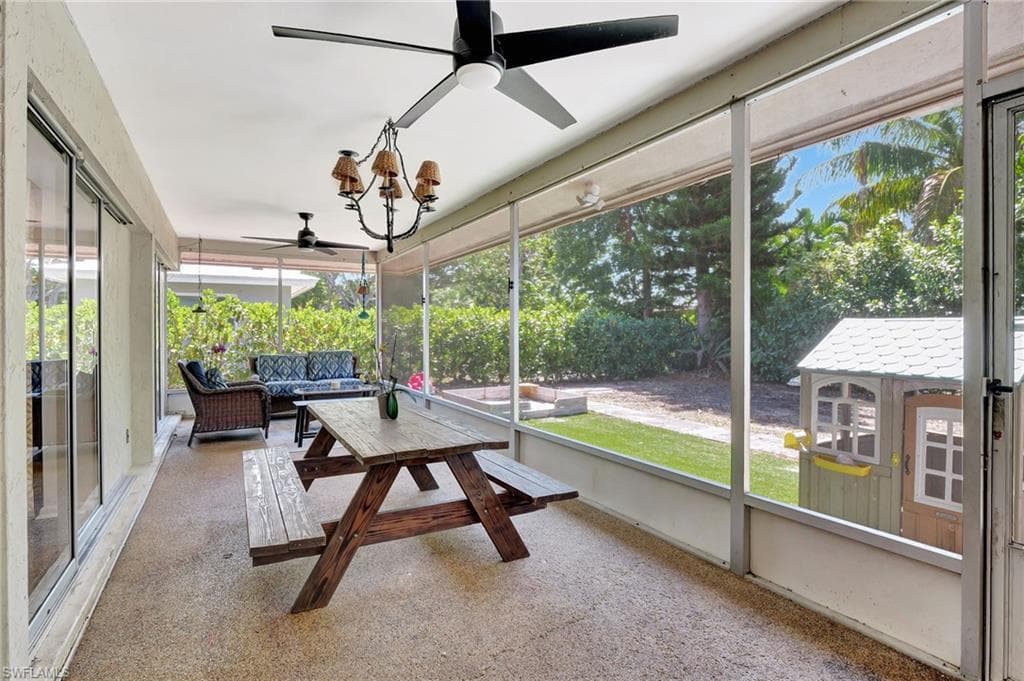 4384 Parrot Ave, Naples, FL 34104-30