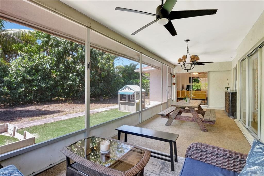 4384 Parrot Ave, Naples, FL 34104-32