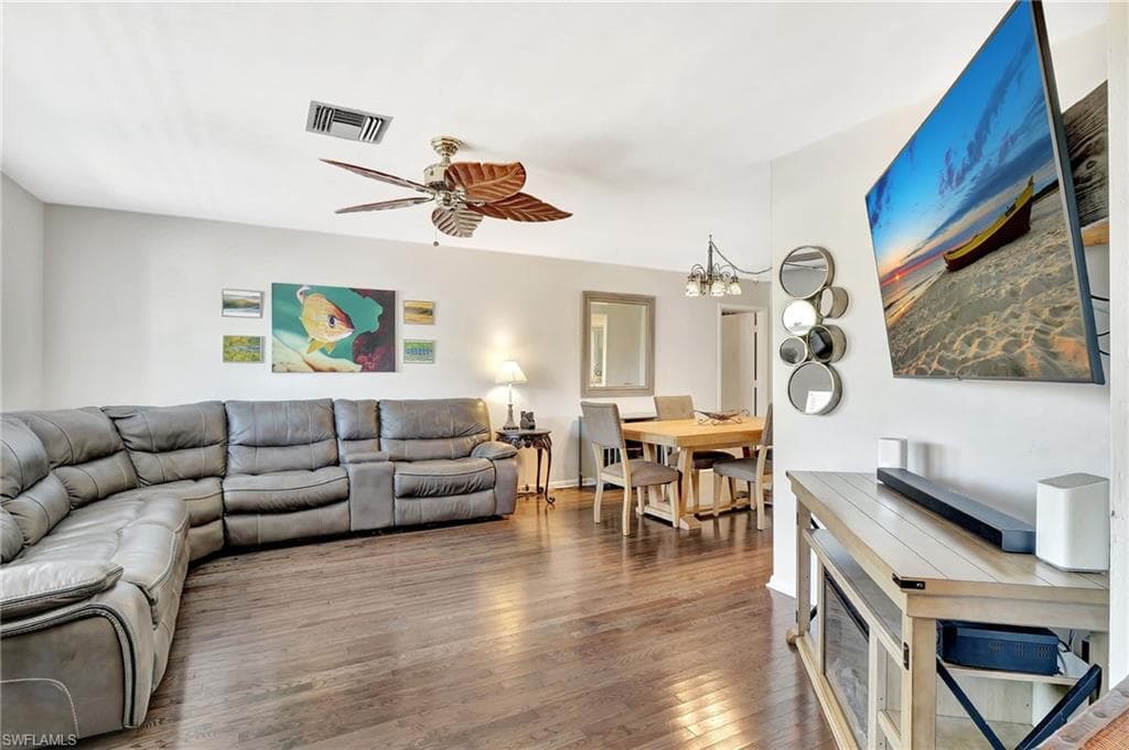 4384 Parrot Ave, Naples, FL 34104-6