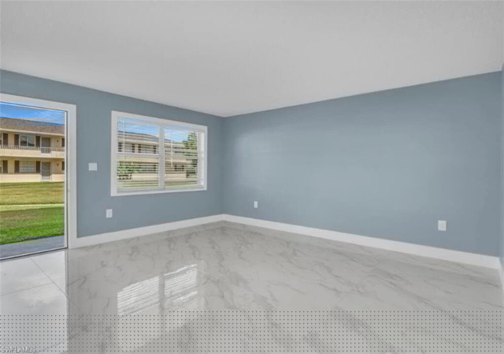 3325 Airport Rd N T1, Naples, FL 34105-4