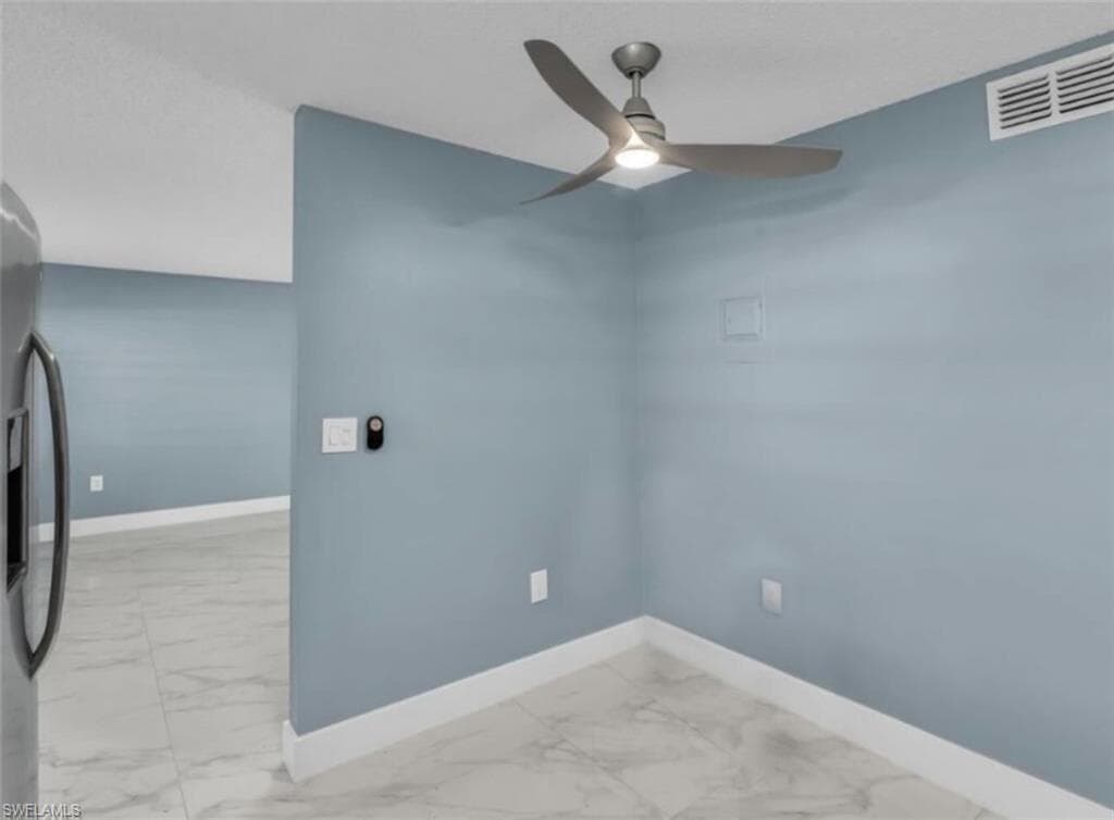 3325 Airport Rd N T1, Naples, FL 34105-6