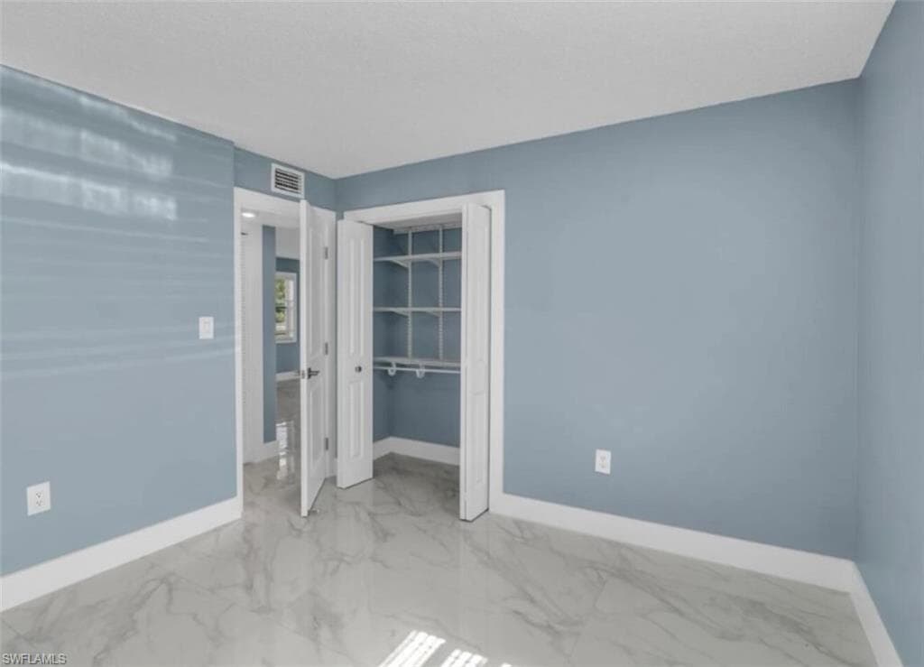 3325 Airport Rd N T1, Naples, FL 34105-7