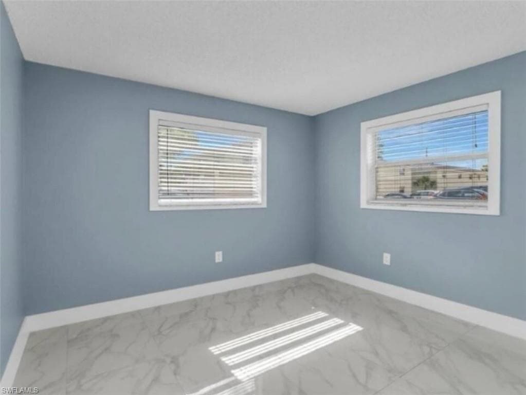 3325 Airport Rd N T1, Naples, FL 34105-8