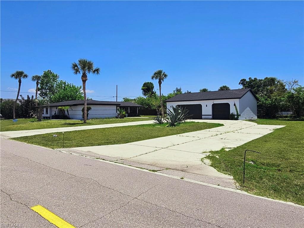 20295 Lorenzo Ave, Port Charlotte, FL 33952-3
