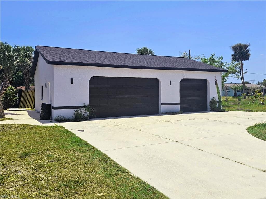20295 Lorenzo Ave, Port Charlotte, FL 33952-6