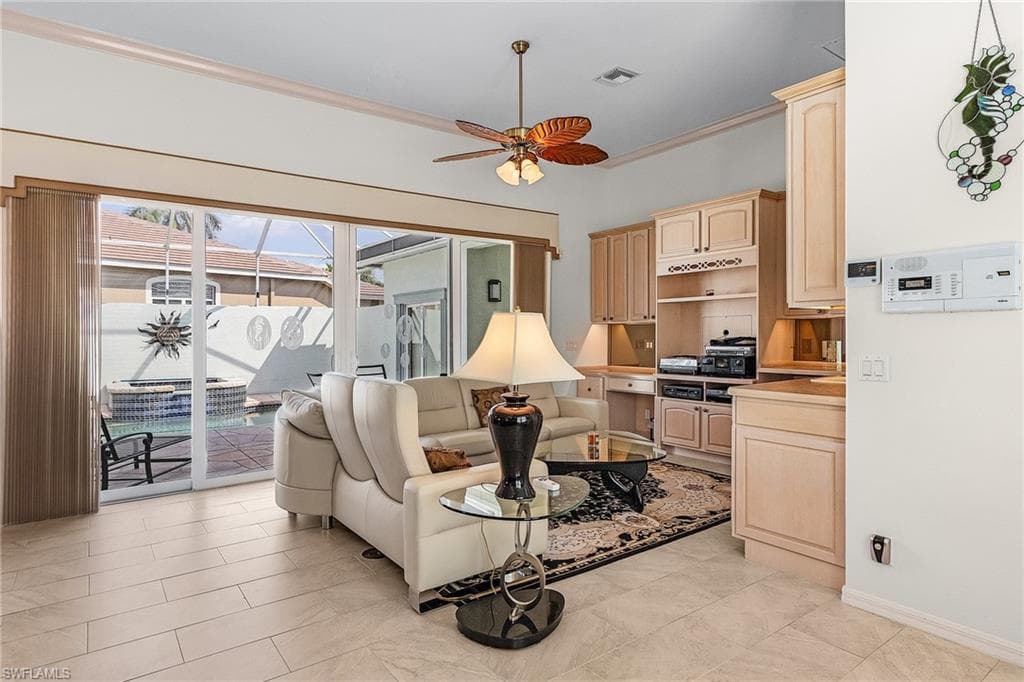 8066 Glen Abbey Cir, Fort Myers, FL 33912-8