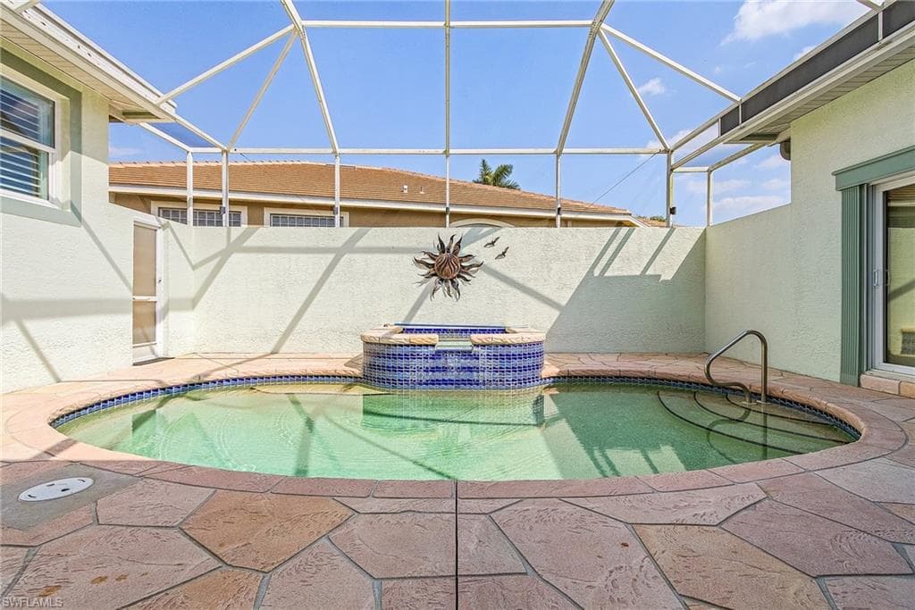 8066 Glen Abbey Cir, Fort Myers, FL 33912-21