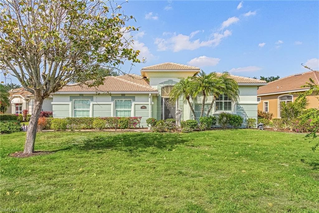 8066 Glen Abbey Cir, Fort Myers, FL 33912-29