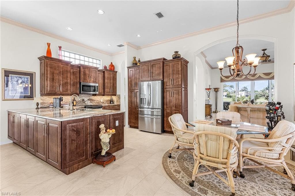8066 Glen Abbey Cir, Fort Myers, FL 33912-4