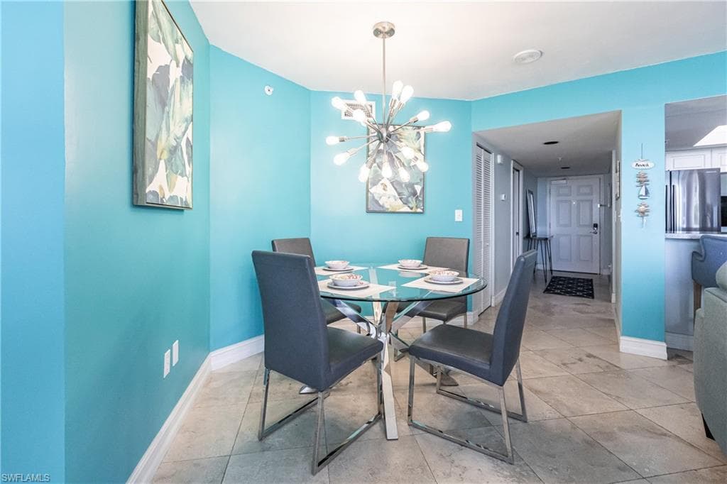 40 Seagate Dr 202a, Naples, FL 34103-16