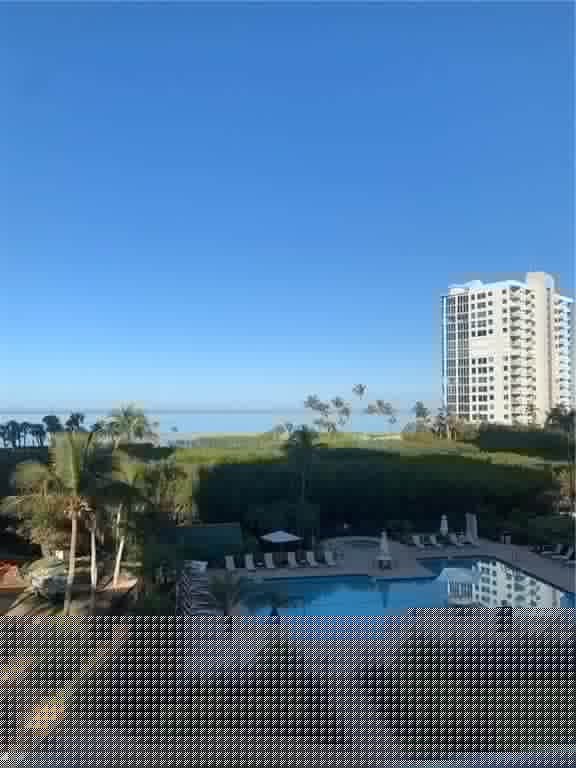 40 Seagate Dr 202a, Naples, FL 34103-4