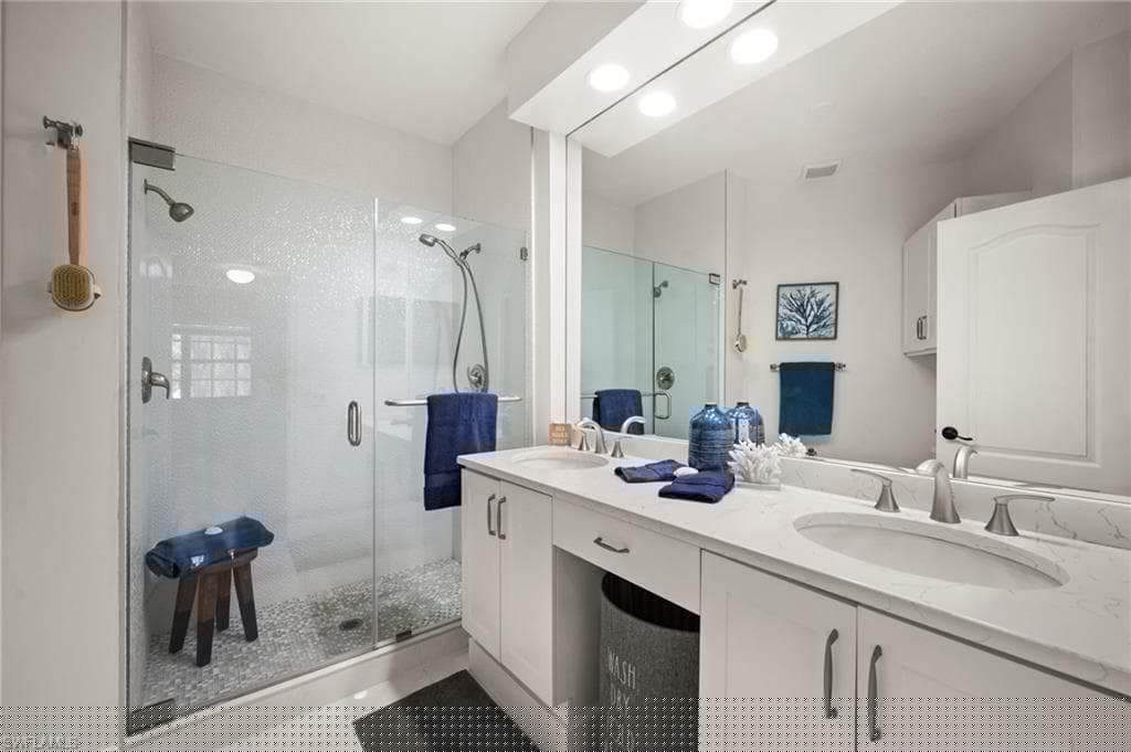 8370 Excalibur Cir J4, Naples, FL 34108-25