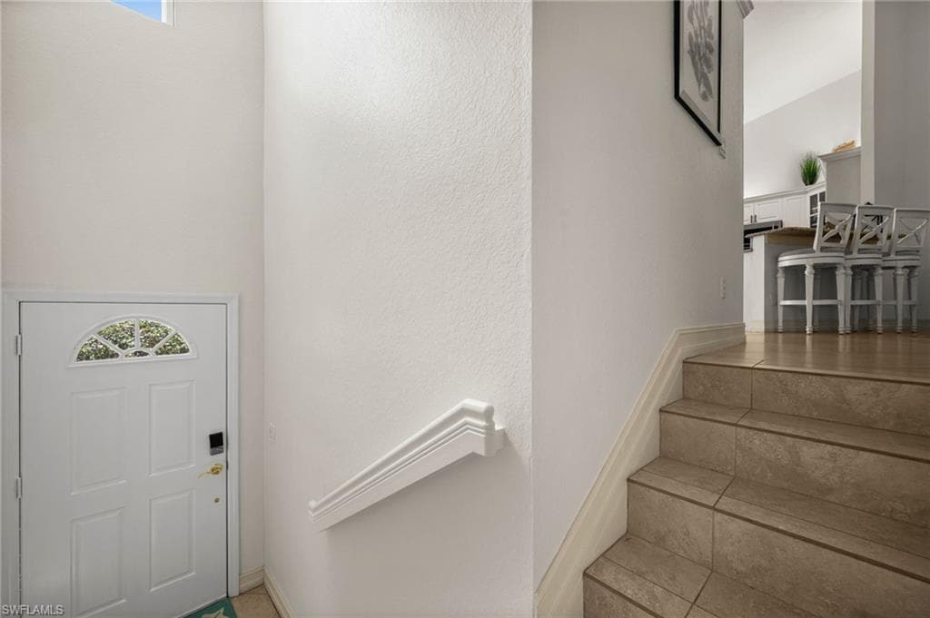 8370 Excalibur Cir J4, Naples, FL 34108-4